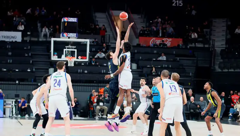 Anadolu Efes ve Panathinaikos Karşı Karşıya: Maç Tarihi ve Saat Detayları