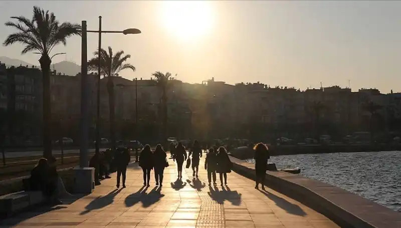 Hafta Sonu Hava Durumu: Sıcaklıklar Düşüyor, Yağışlar Kapıda!