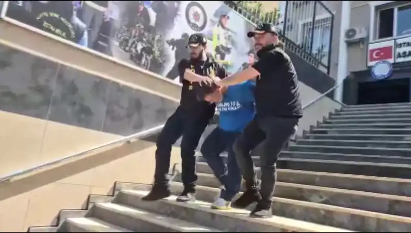 Ümraniye’de 600 Bin Liralık Gasp: Sinema Gibi Takiple Gözaltına Alındılar