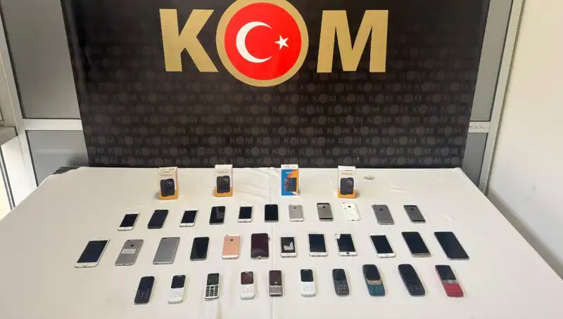 Gümrük Kaçağı 37 Cep Telefonu Ele Geçirildi: Detaylar Neler?