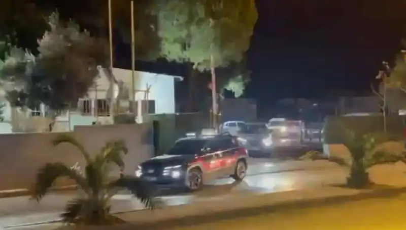 İzmir Polisi'nden 24 Saatlik Operasyon: 141 Hükümlü Yakalandı!