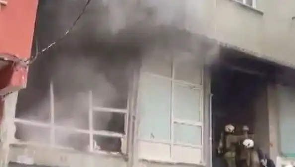 İstanbul'daki Beş Katlı Binada Yangın: Ne Kadar Sürede Kontrol Altına Alındı?