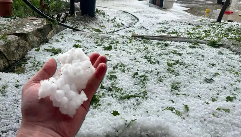 Haziran Ayağında Kışa Dönüş: Dolu Beyaza Boyadı Şehirleri