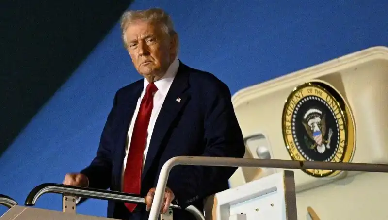 Trump, NATO Zirvesi için Lahey’de Tarihi Ziyarette Bulunacak!