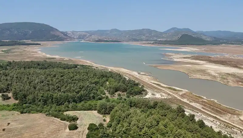İzmir'de Tehlike Çanları: Suç Oranlarında Yüzde 50'lik Düşüş Şok Edici Sonuçlar Doğuruyor