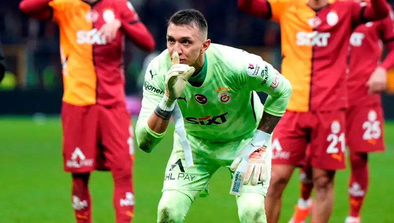 Galatasaray'da Muslera'nın Yerini Alacak Kaleci Kim Olacak?