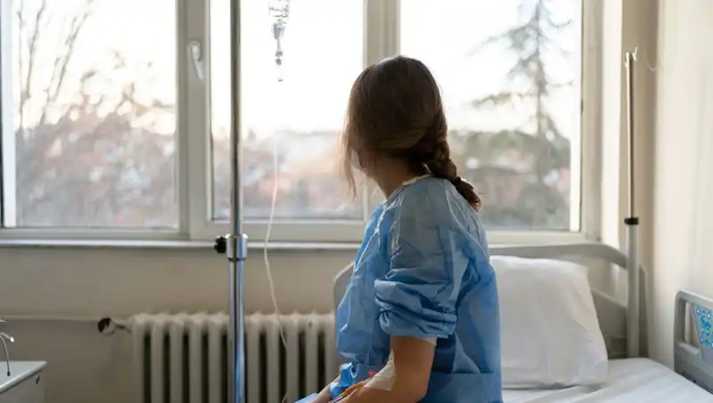 27 Yaşındaki Kadının Sağlık Mücadelesi: Doktorlar "Ciddi Değil" Dedi, Gerçek Kanserdi!