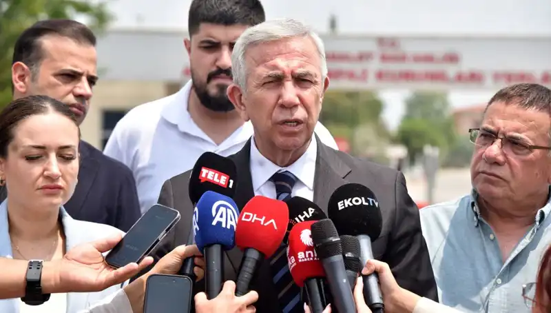 Mansur Yavaş'tan Antalya'ya Önemli Ziyaret: Muhittin Böcek ile Bir Araya Geldi