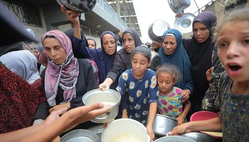 Gazze'de Açlık Krizi: Ölü Sayısı 222'ye Ulaştı, Dünya İçişlerinde Sessiz Kalıyor