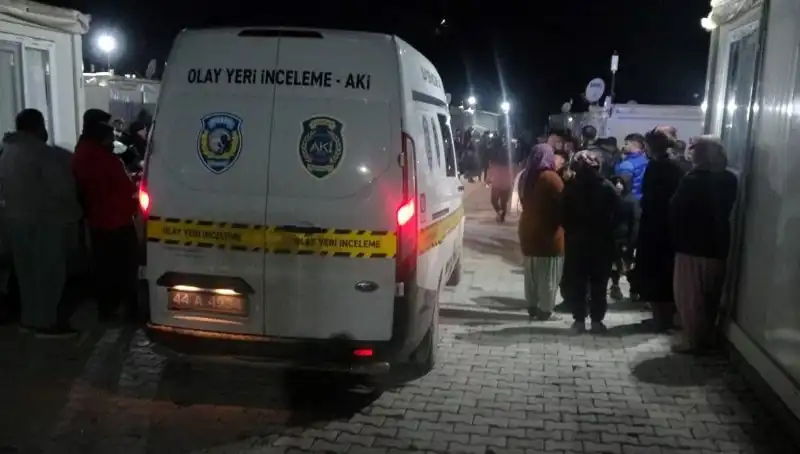 Husumet Yüzünden Patlayan Kavga: Sokaklar Kanla Dolu!