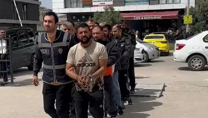Edirne'de Şok Baskın: Yedi Firari Suçlu Yakalandı!