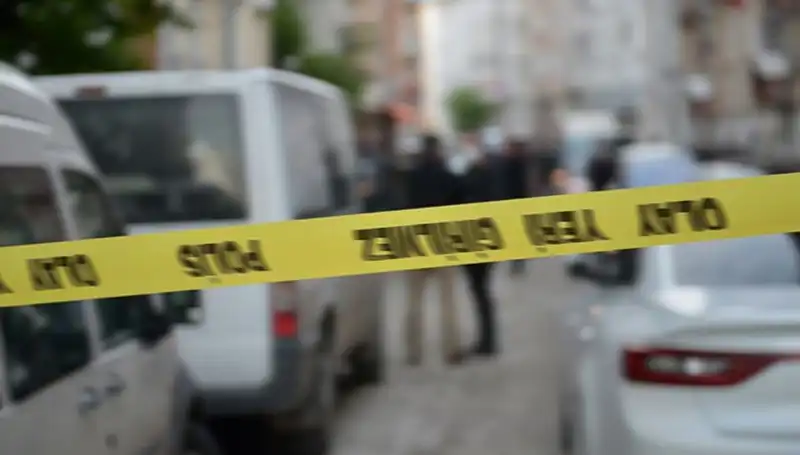 Adana'da Kanlı Pusu: Araçta Bekleyen Kurşunlar Genç Hayatları Sonlandırdı
