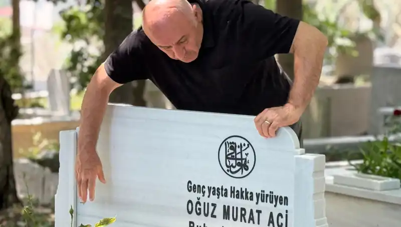 Aci Ailesinin Hüzün Dolu Babalar Günü Kutlaması ve Anıları