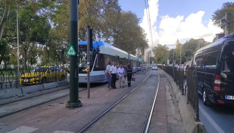 Beyoğlu’nda Tramvayın Yaya Çarpması Olayı Gerilim Yarattı