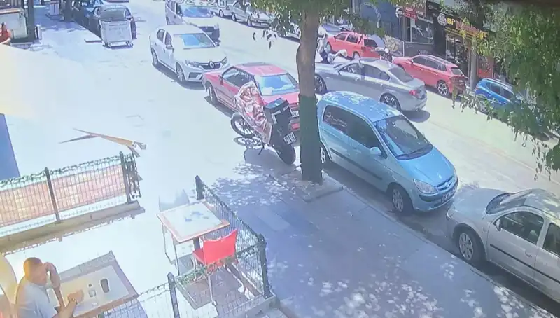 : Karşıdan Karşıya Geçerken Aniden Araba Çarptı: Olayın Detayları