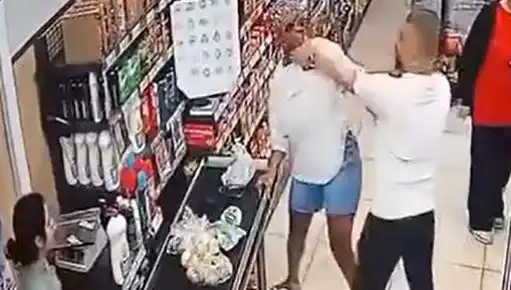 Markette Kasa Sırasında Yaşanan Şok Edici Saldırı: Çocuk Gözleri Önünde!