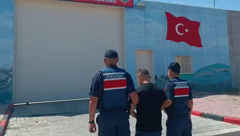Afyonkarahisar’da Farklı Suçlardan Aranan 9 Kişi Yakalandı