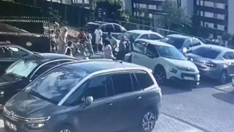 Eşini ve Yakınlarını Araçla Ezerek Geçmişteki İlişkilerine Işık Tutan Şok Olay